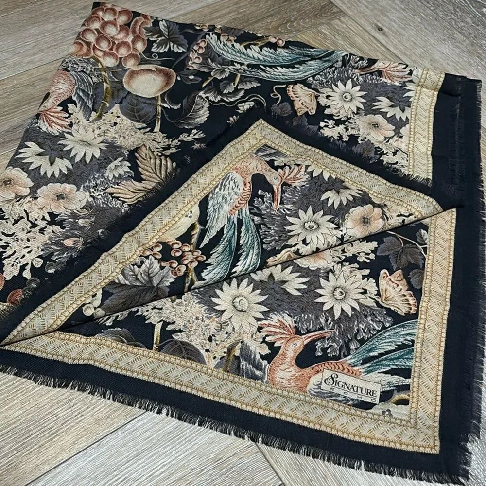 Signature Echo Scarf